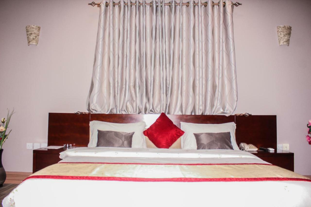Sea View Beach Resort Lindi Esterno foto