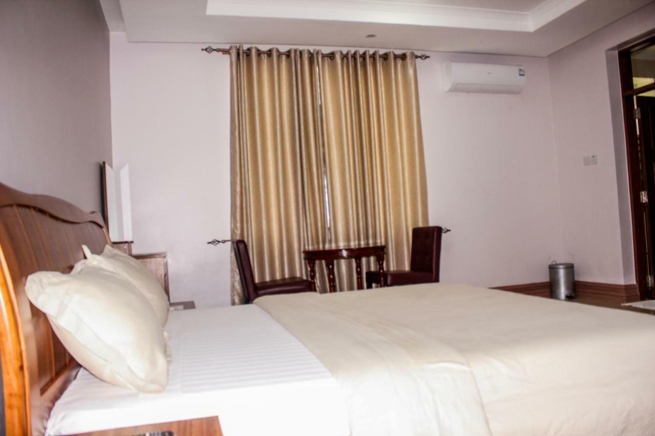 Sea View Beach Resort Lindi Esterno foto
