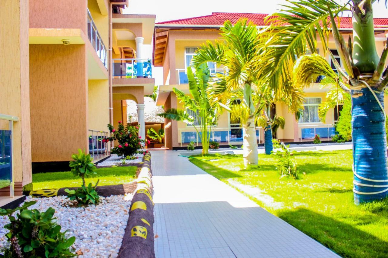 Sea View Beach Resort Lindi Esterno foto