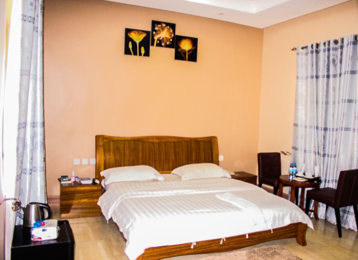 Sea View Beach Resort Lindi Esterno foto